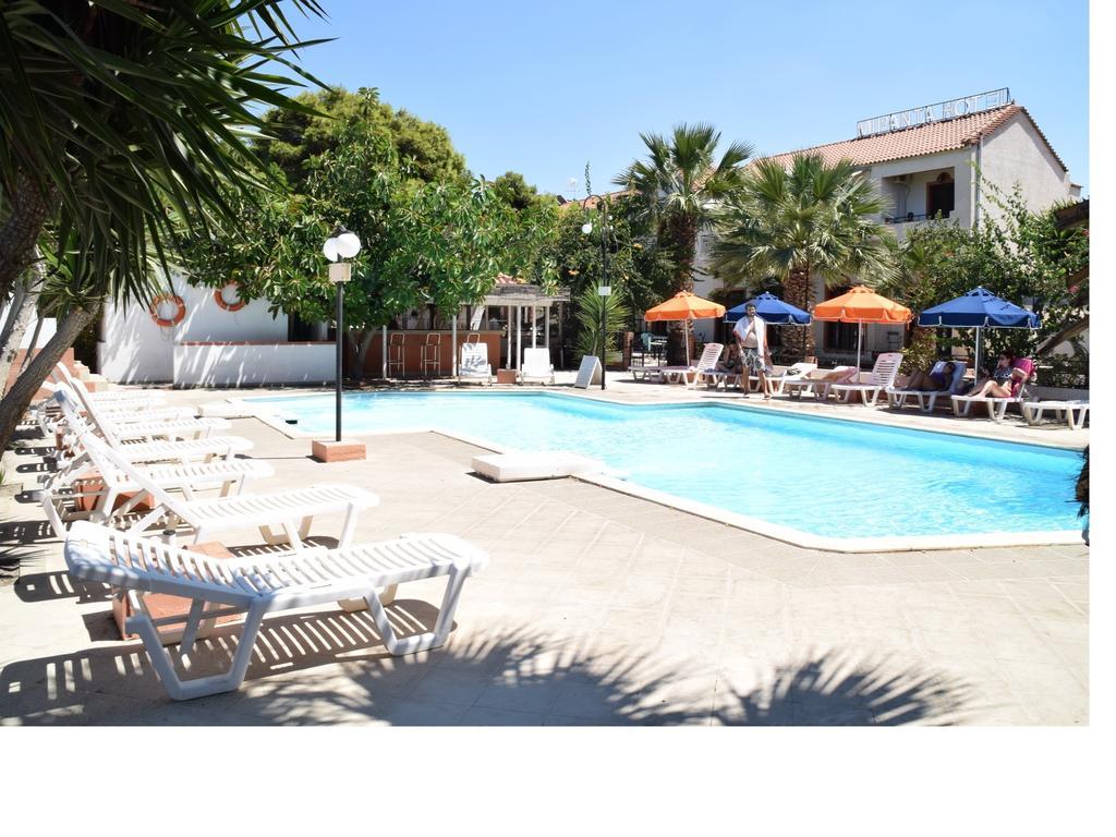 Miranta Hotel - Apartments & Studios Aegina エクステリア 写真
