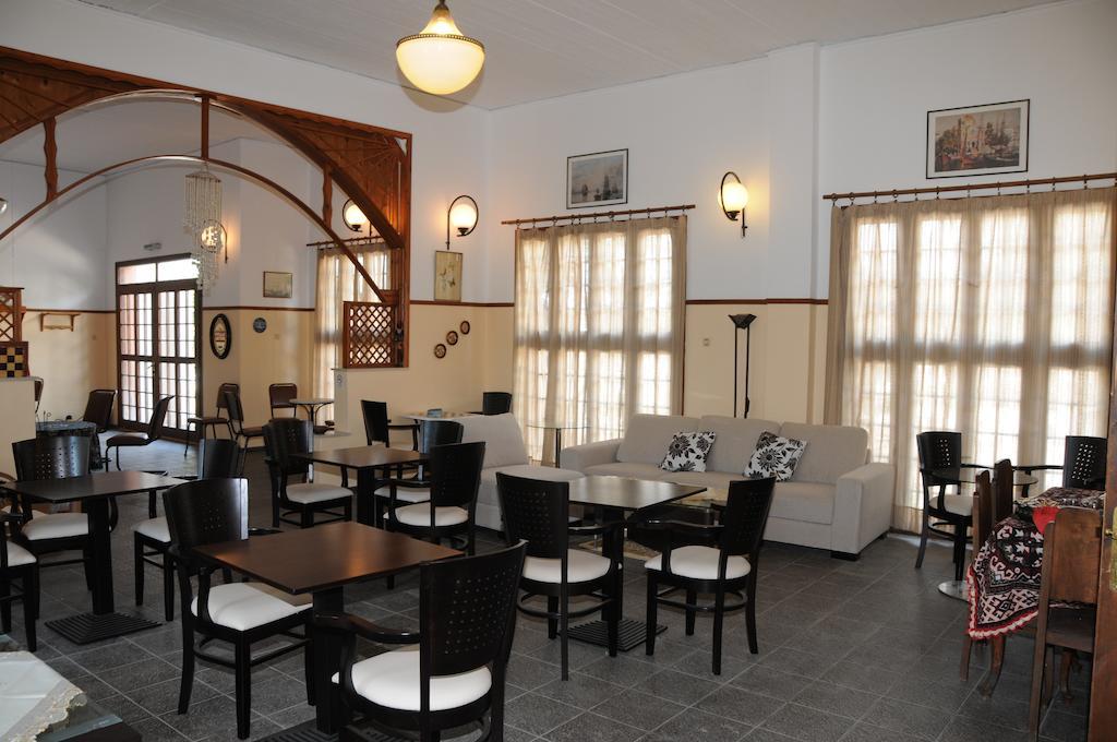 Miranta Hotel - Apartments & Studios Aegina エクステリア 写真