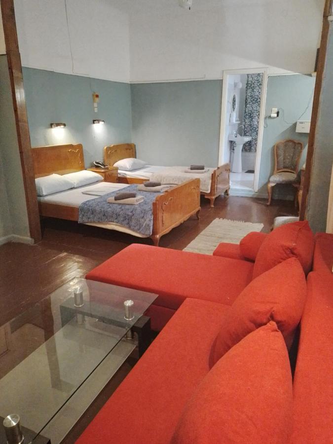 Miranta Hotel - Apartments & Studios Aegina エクステリア 写真
