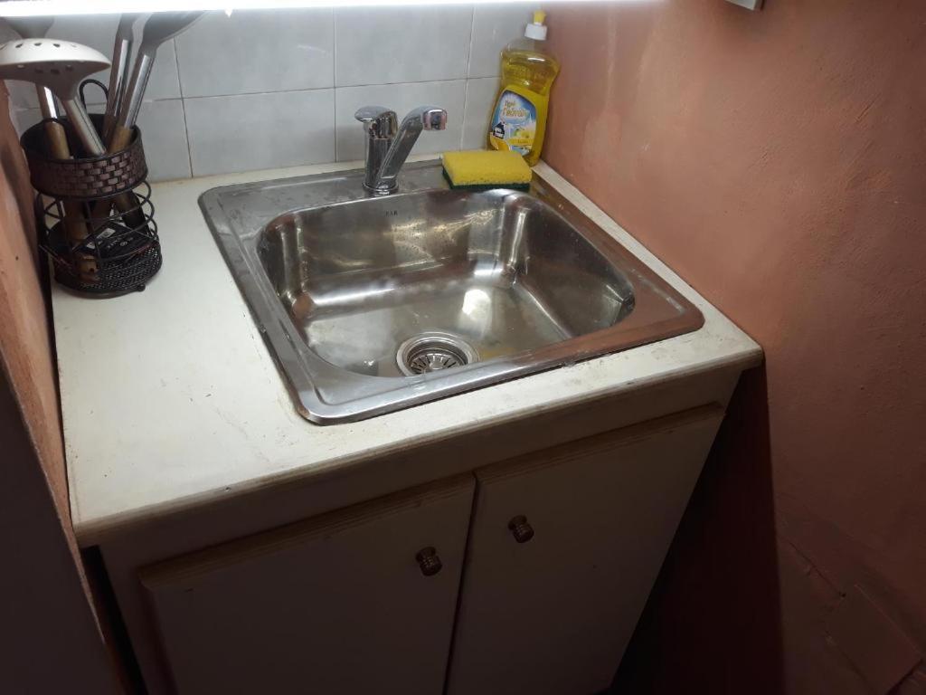 Miranta Hotel - Apartments & Studios Aegina エクステリア 写真