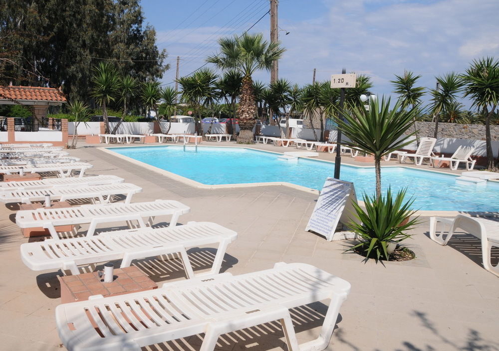 Miranta Hotel - Apartments & Studios Aegina エクステリア 写真